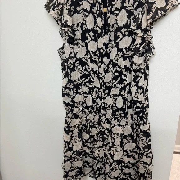 Floral Ruffle Sleeve Dress - Picture 5 of 6